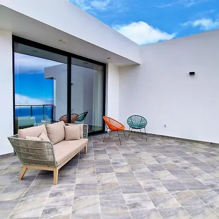 Ohana Ocean View By Lovelystay * Arco da Calheta (Madeira)